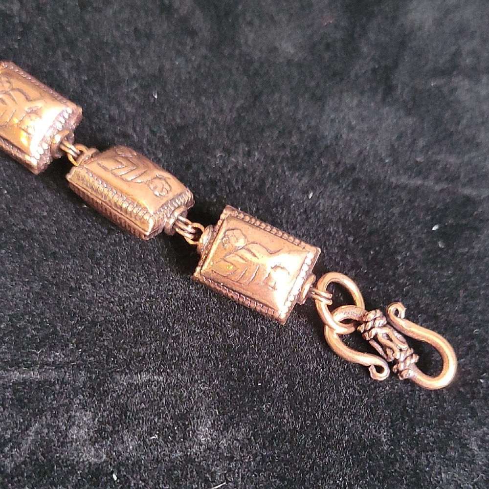 Copper Tone Bracelet with Hook Clasp